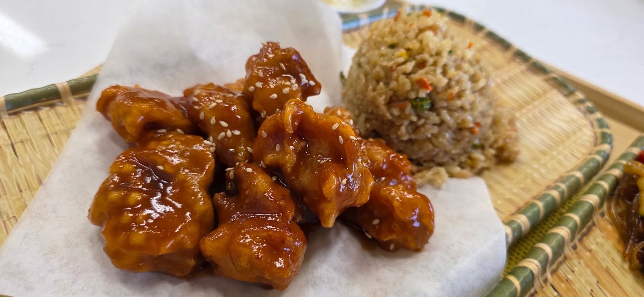 Korean Fried Chicken with sauce and sesame